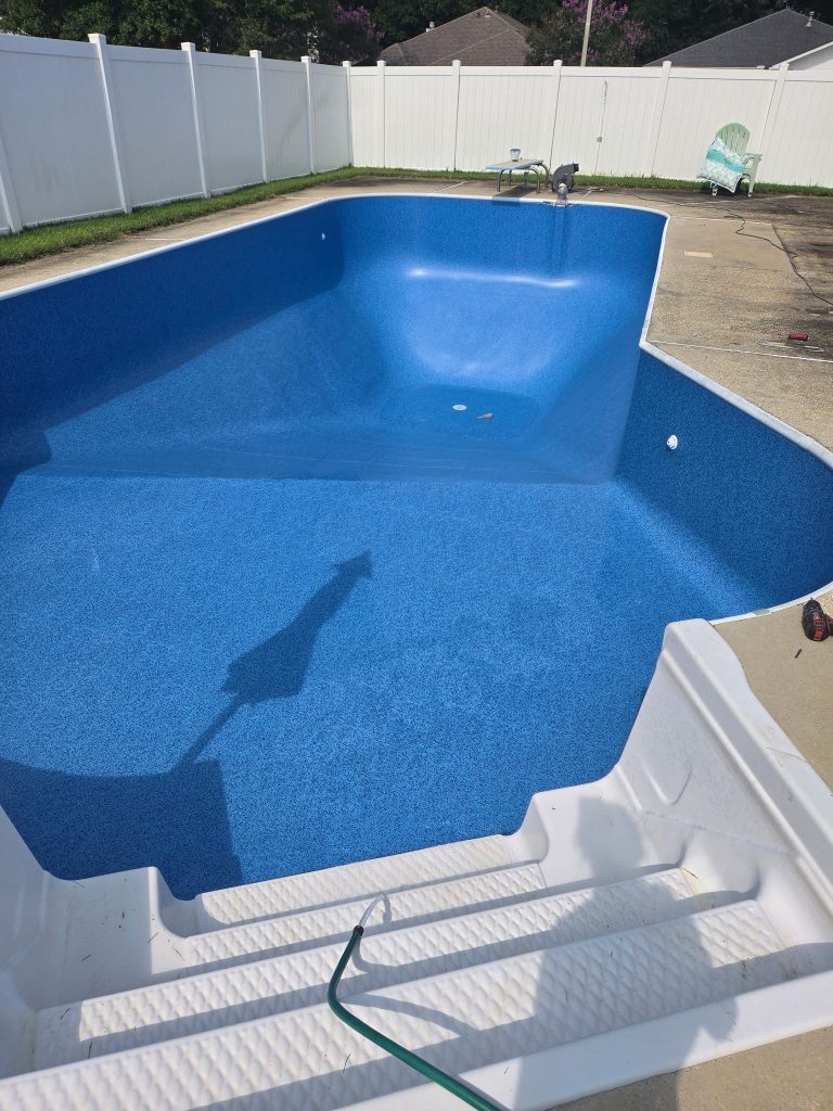 Luxurious and Spacious Pool